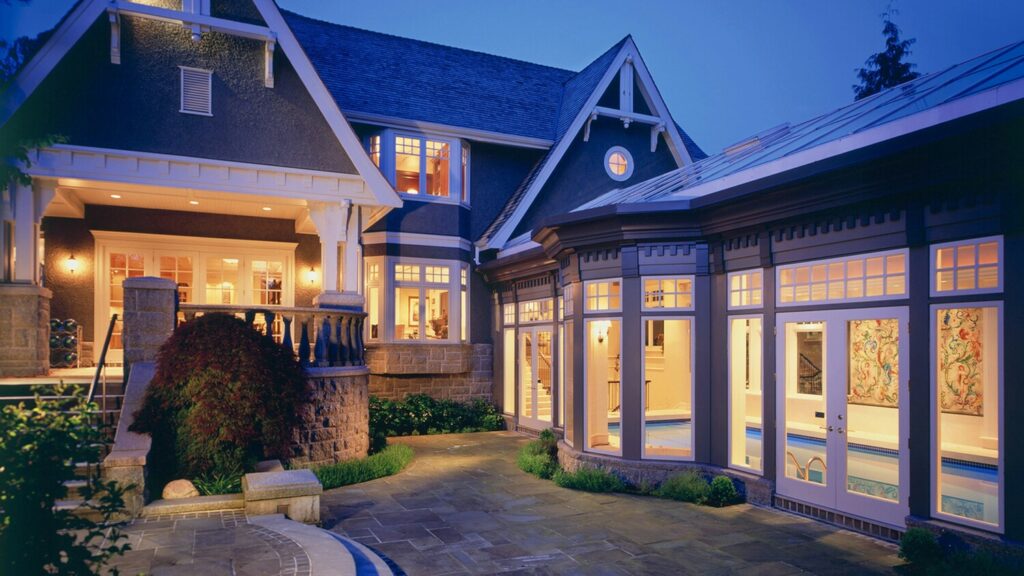 Casa de lujo con luz cálida en el estado de Maryland